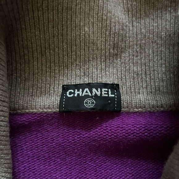 Vintage Chanel Cashmere Sweater - Picture 3 of 5